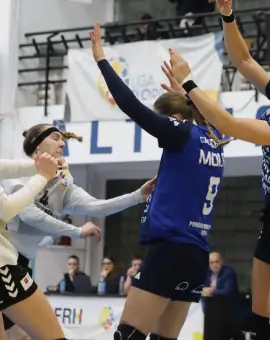 Foto CSM Slatina, victorie pe terenul celor de la CSM Târgu Jiu