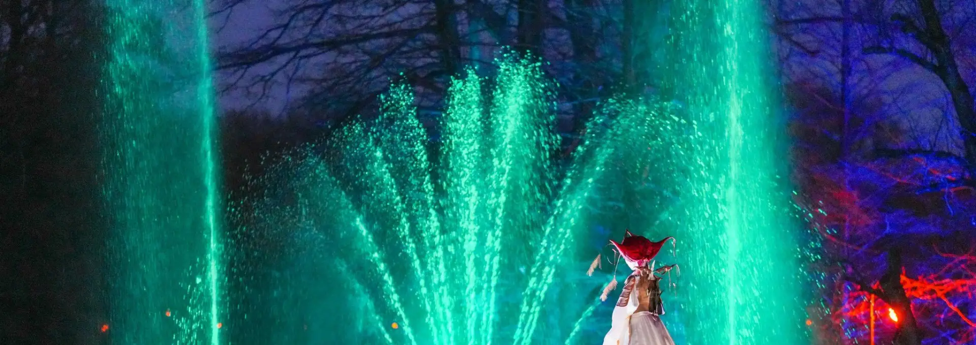 Foto Lumea poveştilor la Craiova. S-a deschis Târgul de Paște: Spectacol de holograme pe lac și mii de vizitatori