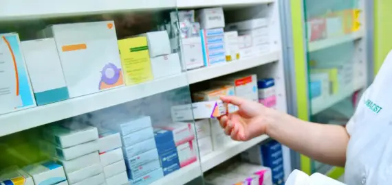 Foto Program special al farmaciilor din județul Olt în perioada Sărbătorilor de Paște