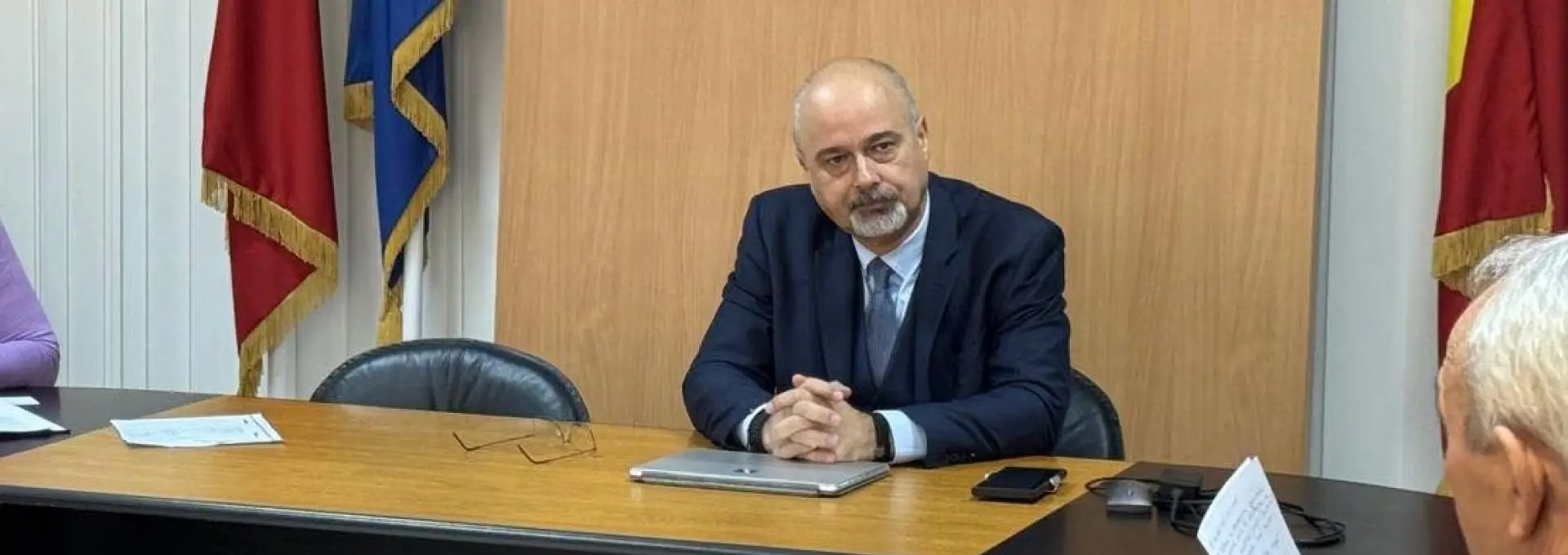 Foto Prefectul Albotă, necruţător cu actualul primar De Mezzo: Cine nu face documentația bochează banii pentru Slatina!