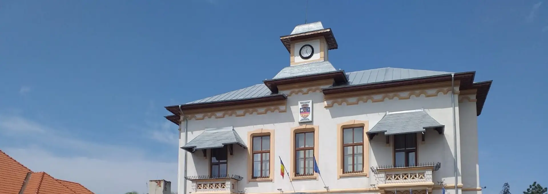 Foto Reorganizare la Primăria Slatina. 84 de posturi desfiinţate