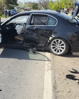 Foto Accident la Osica de Sus. Mai multe autoturisme implicate (FOTO)