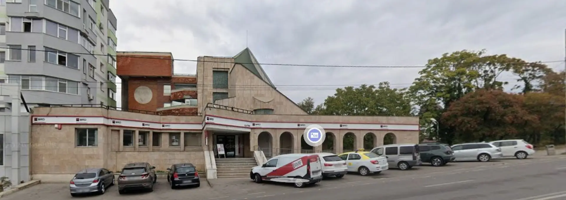 Foto După eşecurile Hidroconstrucţia şi Oltul, De Mezzo vrea acum să cumpere un sediu al BRD