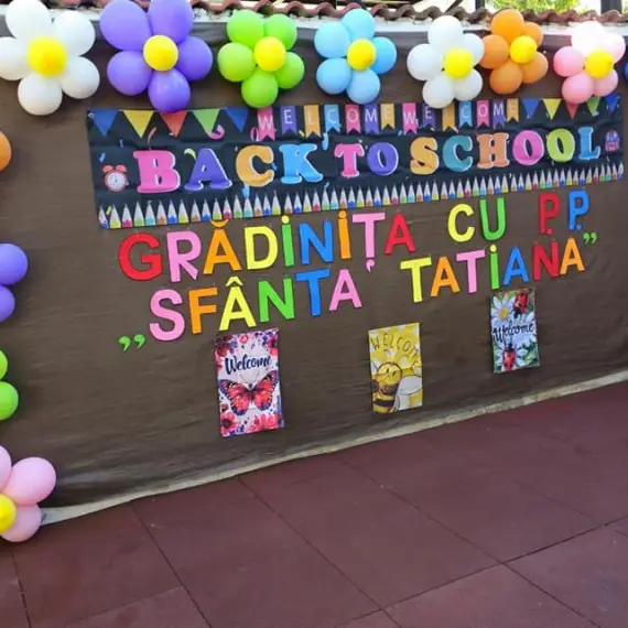 Foto „Grădiniţa groazei” la Craiova. Educatoare acuzată de tortură: copii legați de scaune, cu gura acoperită cu scotch și puși să se bată între ei