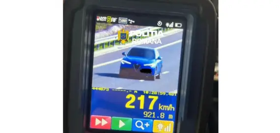 Foto  Şofer din Argeş, luat de radar în Olt. Circula cu 217 km/oră, pe Drumul Expres