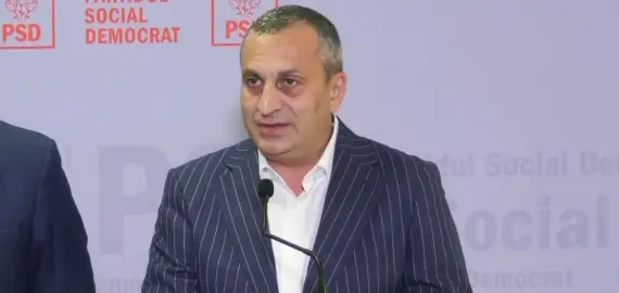 Foto Marius Oprescu: „Pe 20 aprilie, Oltul spune: Ajunge!”