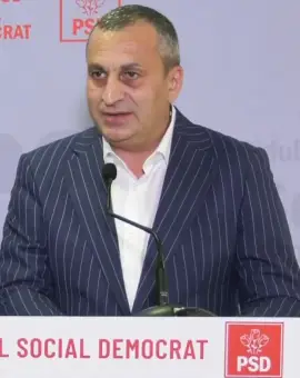 Foto Marius Oprescu: „Pe 20 aprilie, Oltul spune: Ajunge!”