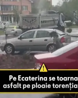 Foto De Mezzo a asfaltat pe ploaie și n-a mai zis nimeni nimic