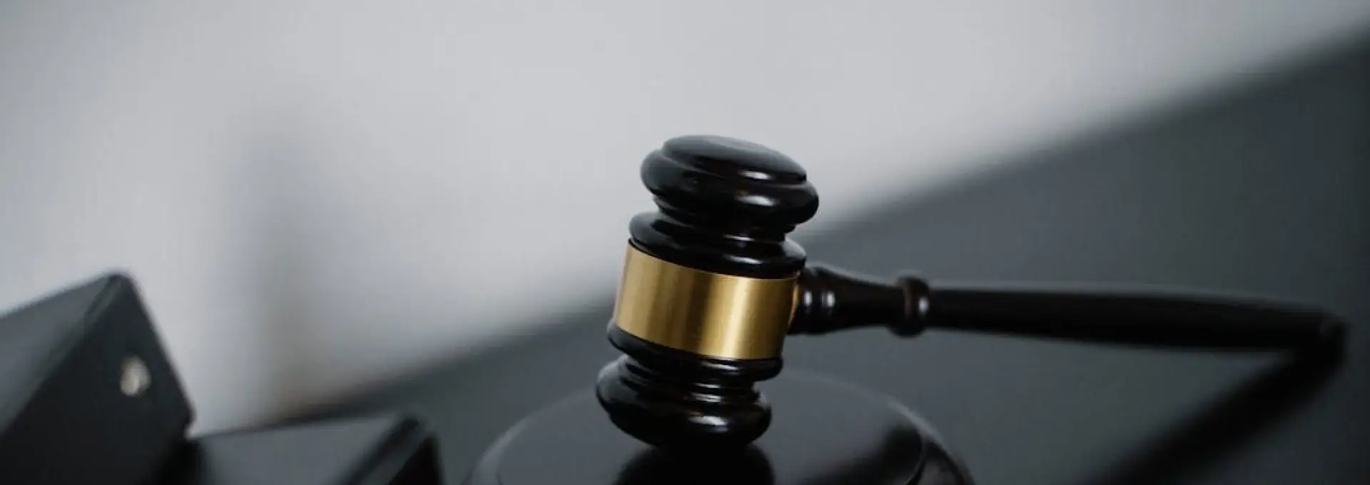 Foto Lovitură pentru omul de afaceri Goman Fluture: Zece ani de detenție și sechestru pe imobilele din Slatina și Drăgănești-Olt