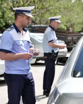 Foto Șofer, din Vulpeni, depistat băut pe o stradă din Craiova
