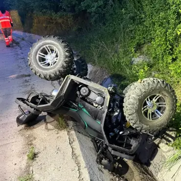 Foto Un bărbat a murit după ce s-a răsturnat cu ATV-ul în localitatea Sprâncenata