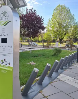 Foto Proiectul „Bike sharing” din Slatina, blocat în depozit: „Primarul pedalează în gol”