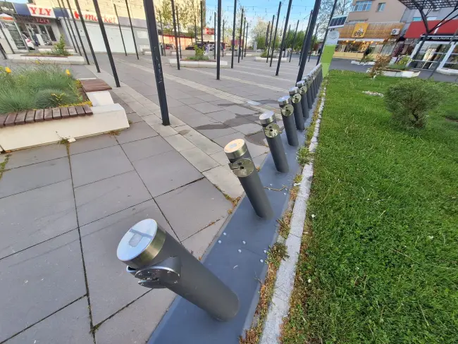 Foto Proiectul „Bike sharing” din Slatina, blocat în depozit: „Primarul pedalează în gol”