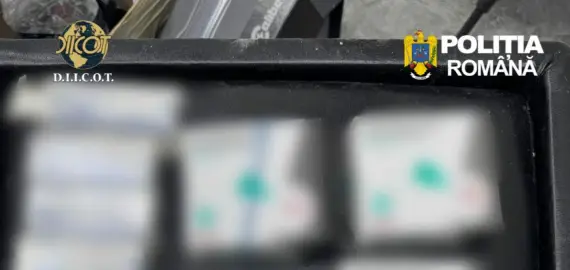 Foto Rețea de trafic de cocaină destructurată la Slatina. Tranzacții de 1.000 de lei pentru droguri de mare risc