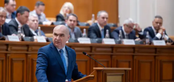 Foto Moţiunea de cenzură împotriva guvernului Bolojan ar putea fi dezbătută pe 5 mai