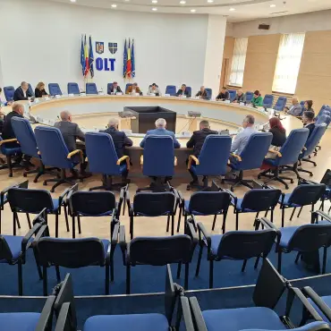 Foto CJ Olt salvează investițiile din teritoriu: Fonduri pentru primul drum asfaltat din Ștefan cel Mare și dispensarul din Oboga