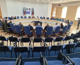 Foto CJ Olt salvează investițiile din teritoriu: Fonduri pentru primul drum asfaltat din Ștefan cel Mare și dispensarul din Oboga