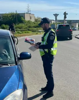 Foto Polițiștii din Olt, campanie pentru siguranța la calea ferată