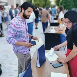 Foto Bursa locurilor de muncă, în Slatina şi Caracal, pe data de 8 mai