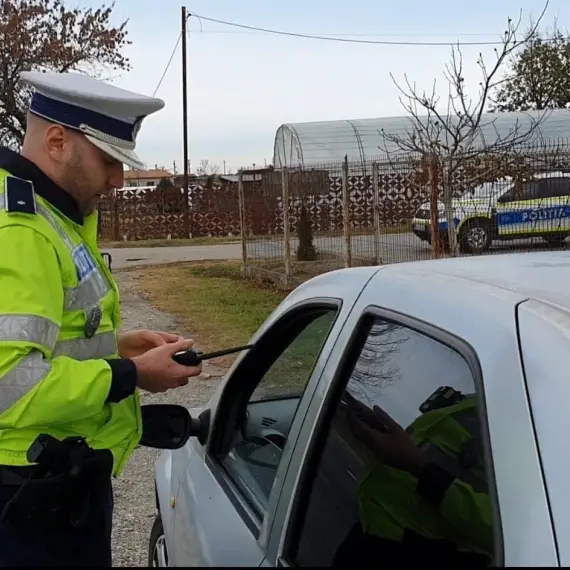 Foto Aproximativ 200 de polițiști mobilizați zilnic în Olt pentru minivacanța de 1 Mai