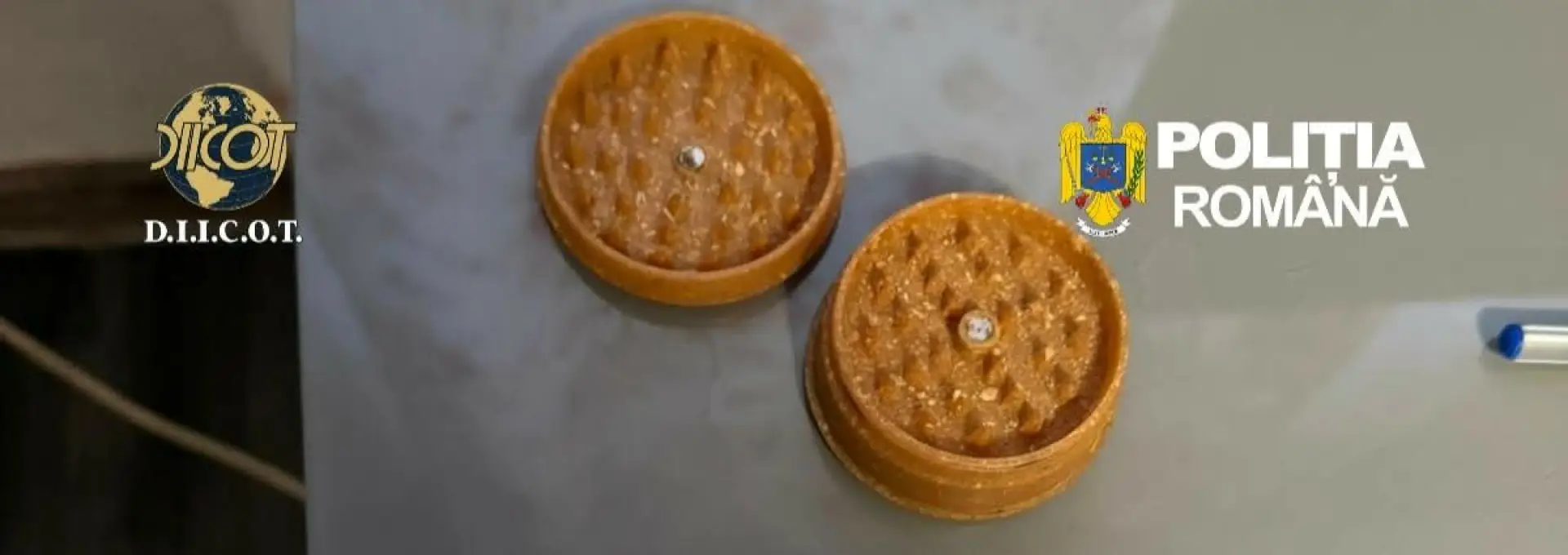 Foto Doi bărbați din Olt, arestați preventiv pentru trafic de droguri de risc și mare risc