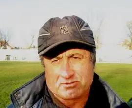Foto Doliu în fotbalul slătinean: S-a stins din viață fostul fotbalist Constantin Vlad, un nume important al generațiilor de altădată