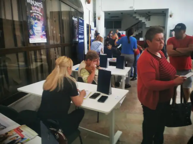 Foto Puțini candidați interesați real de angajare la Bursa Locurilor de Muncă organizată în Slatina şi Caracal