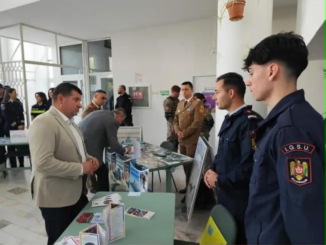 Foto Puțini candidați interesați real de angajare la Bursa Locurilor de Muncă organizată în Slatina şi Caracal