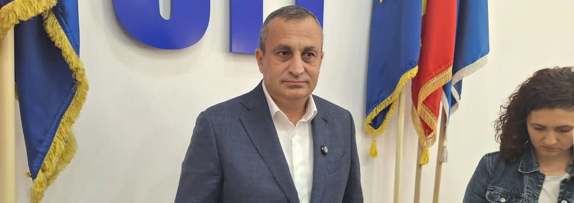 Foto Marius Oprescu, mesaj către De Mezzo: „Infractorule! Zgâriai pe la porţi pe la Milcov şi pe la Craiova”