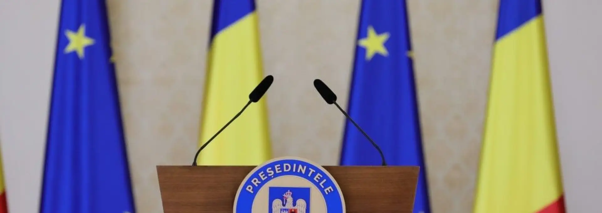 Foto Consultări oficiale după demiterea Guvernului Bolojan: Nicușor Dan cheamă partidele luni pentru desemnarea noului premier