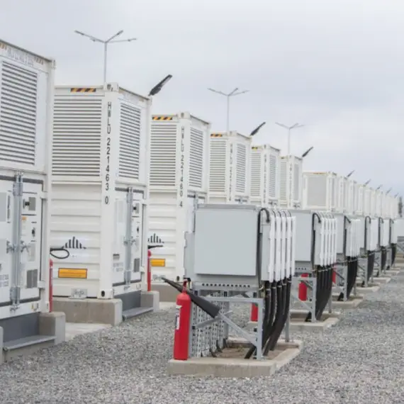 Foto Mega-investiție în baterii: Județul Olt devine polul stocării de energie cu sprijinul unui gigant austriac