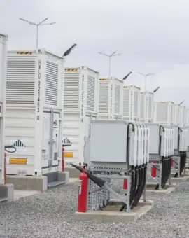 Foto Mega-investiție în baterii: Județul Olt devine polul stocării de energie cu sprijinul unui gigant austriac