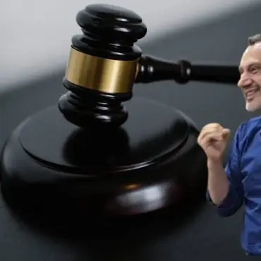 Foto Primăria Slatina, din nou bună de plată. Încă o concediere ilegală a lui De Mezzo, întoarsă de instanță