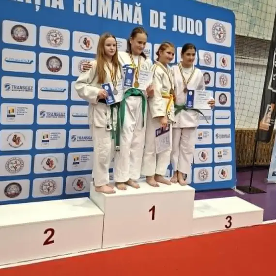 Foto Două medalii pentru CSS Slatina în Finala Campionatului Național de Judo Under 13