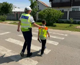 Foto Polițiștii și jandarmii din Olt, activități preventive dedicate siguranței rutiere în rândul elevilor din Potcoava şi Scorniceşti