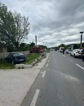 Foto Accident cu două autoturisme implicate la Teslui