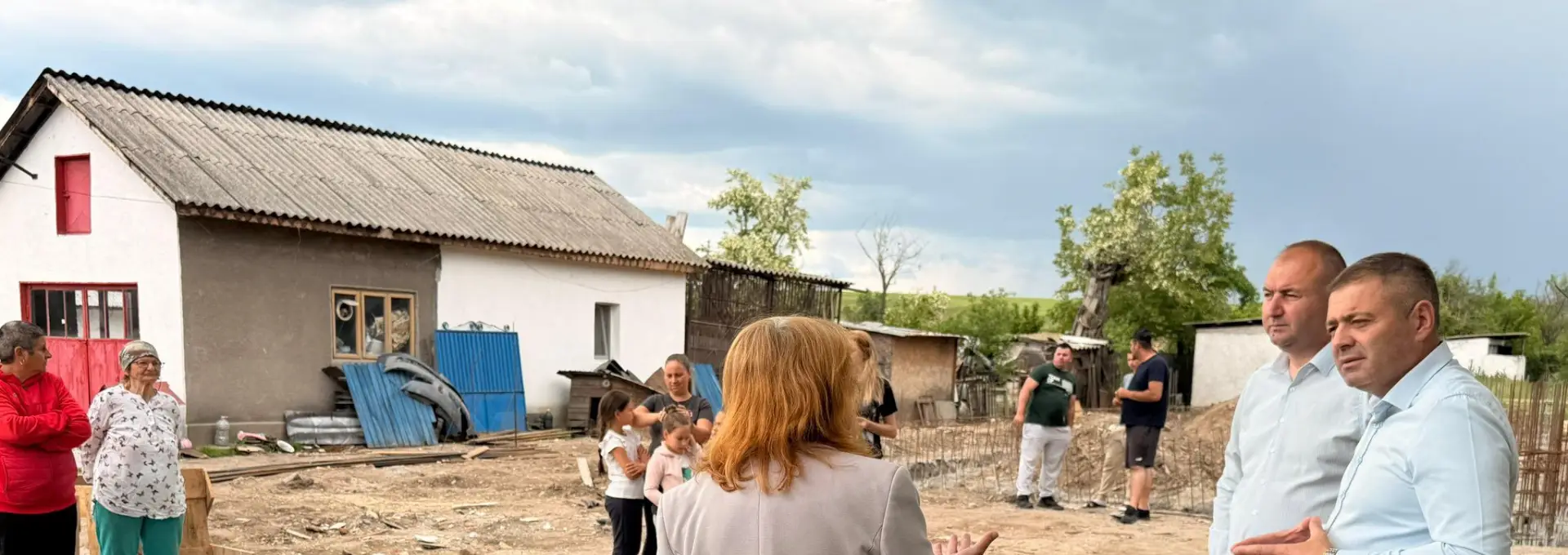 Foto Consultări publice la Scornicești: Daniel Tudor, alături de cetățeni