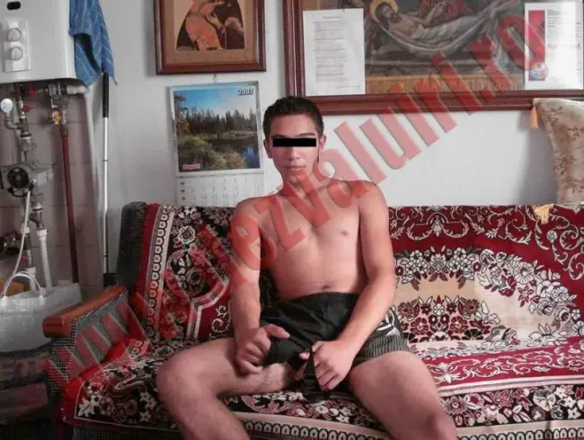 Foto Preotul porno de la Biserica Sfântul Nicolae din Slatina