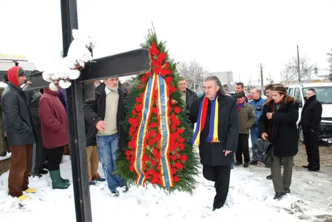 Foto Miron Cozma i-a comemorat pe ortacii morţi la Stoeneşti