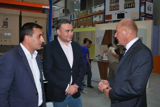 Foto FOTO. Dedeman a venit la Slatina