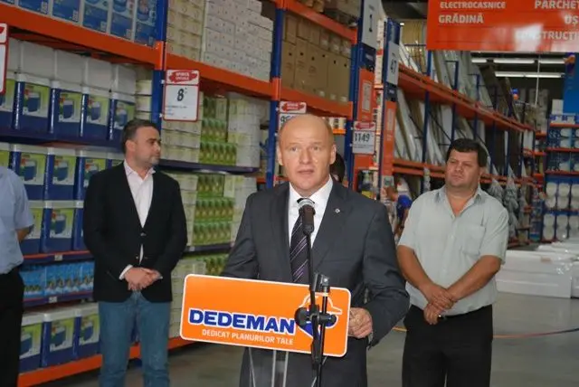 Foto FOTO. Dedeman a venit la Slatina