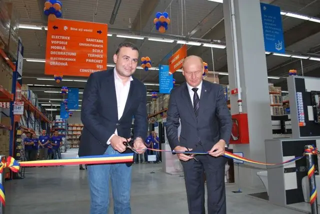 Foto FOTO. Dedeman a venit la Slatina