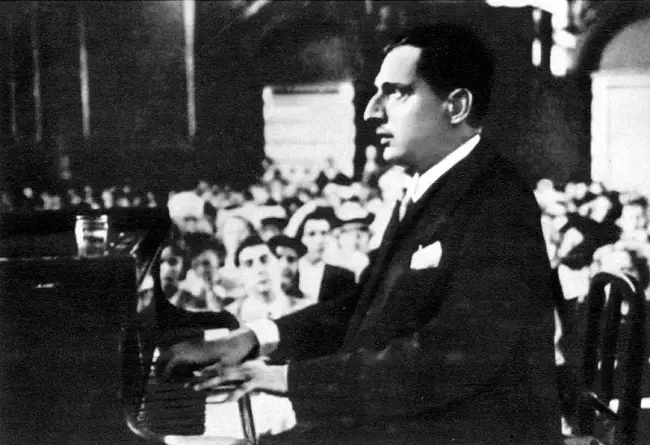 Foto Dinu Lipatti: pianistul cu suflet de oltean