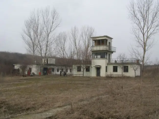 Foto Primăria Slatina ia Poligonul Milcov. 25 de hectare aşteaptă un investitor