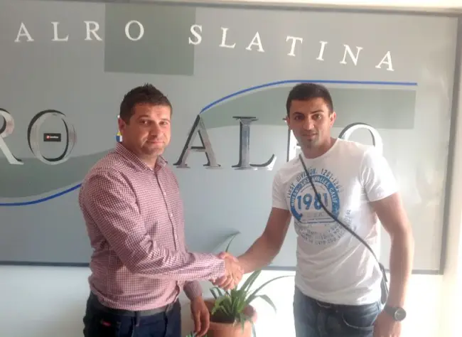 Foto Căpitanul celor  de la UTA, Alin Gligor,   a semnat cu FC Olt. Siminic şi Ignea, celelalte transferuri realizate