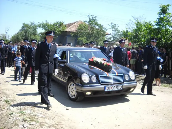 Foto Varianta oficială a morţii pompierului erou Ionuţ Ungureanu, falsă. Şapte ofiţeri, urmăriţi penal