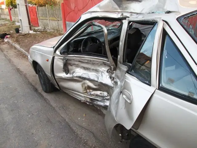 Foto Accident cu trei victime, la ieşirea din Balş