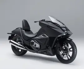 Foto Noua Honda NM4 arată ca motocicleta folosită de Batman  în timpul său liber 