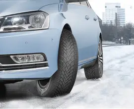 Foto Anvelopa ContiWinterContact TS 850, considerată exemplară de experţii germani