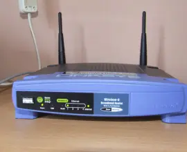Foto Cât de uşor poate fi spart un router wireless. Metodele prin care  vă puteţi apăra de atacurile hackerilor